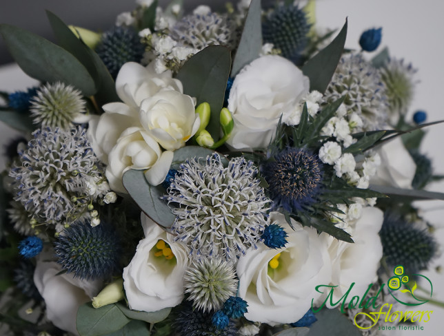 Bride's bouquet with blue thistles photo